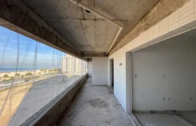 Belíssimo apartamento, à 50m do mar e lazer completo