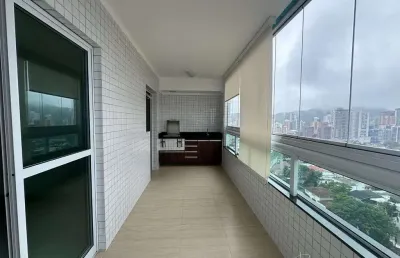 Belíssimo apartamento, à 400m do mar e lazer completo