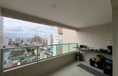 Belíssimo apartamento, à 450m do mar e lazer completo