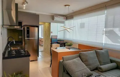 Belíssimo apartamento, à 350m do mar e lazer completo