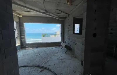 Excelente cobertura duplex, à 50m do mar e lazer completo