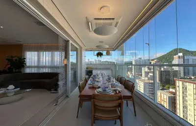 Belíssimo apartamento, à 200m do mar e lazer completo