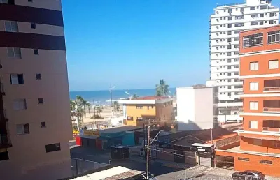 Belíssimo apartamento, à 140m do mar e lazer completo