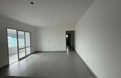 Belíssimo apartamento, lazer completo a 400 metros do mar