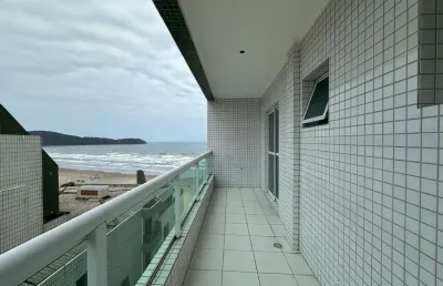 Belíssimo apartamento, fino acabamento e frente mar