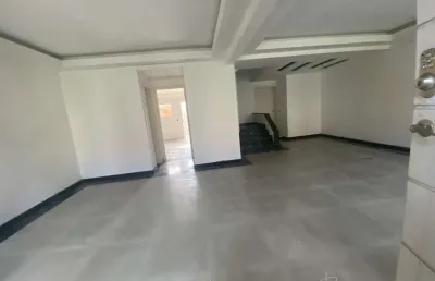 Belíssima casa em comdominio, ampla e lazer completo