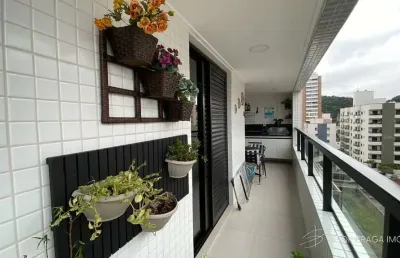 Belíssimo apartamento, à 700m do mar e lazer completo