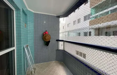 Belíssimo apartamento, fino acabamento á 150 metros do mar