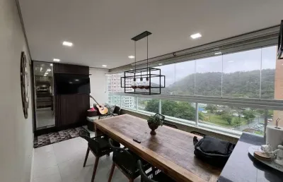 Excelente apartamento, fino acabamento à 300m do mar