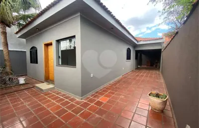 Casa com 3 quartos à venda na Argemiro Sestari, Centro, Jardinópolis