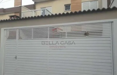Sobrado com 02 suítes com sacadas, sala, cozinha americana, lavanderia e lavabo. garagem para 02 car