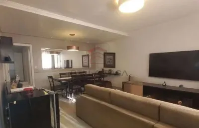 Casa terrea na mooca com 3 quartos e quintal a venda