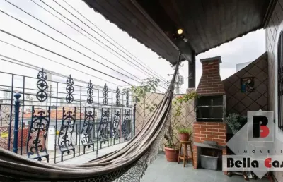 150 m² - 4 dormitórios, 1 suíte, 2 vagas, 3 banheiros, varanda gourmet.