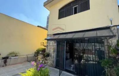 Sobrado à venda - mooca  -  4 quartos e 5 banheiros -  2 vagas