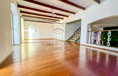 Sobrado a venda no bairro da mooca com 3 quartos e quintal