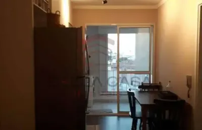Apartamento com varanda 35m2 com suíte e 1 vaga  a venda no cambuci