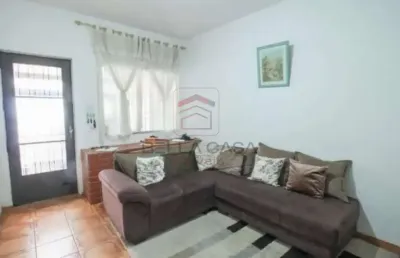 Sobrado para venda - 112m² -  2 quartos, 1 suíte, banheiro de serviço e 1 vaga coberta de garagem