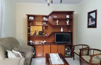 Sobrado na vila alpina, 03 quartos sendo 01 suíte e garagem para 02 carros e outra casa nos fundos