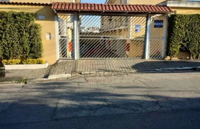 Casa em condomínio,  124m2, 03 quartos, sendo uma suíte e 02 vagas
