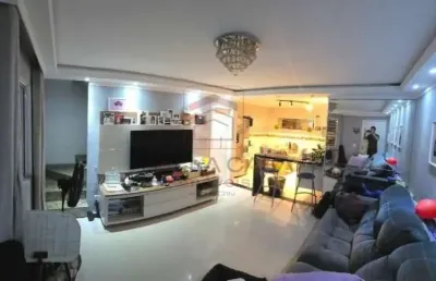 Sobrado em condomínio fechado com 2 suítes na vila alpina