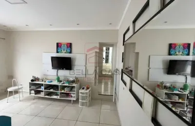 Sobrado - 3 quartos, cozinha, sala de jantar, sala de estar, quintal, churrasqueira, 2 vagas.