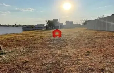 Terreno à venda na país de gales, terras alpha residencial 2, senador canedo por r$ 200.000