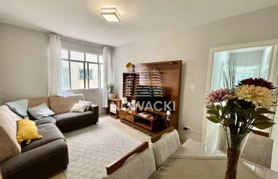 Apartamento mobiliado com dois dormitórios e uma vaga no água verde