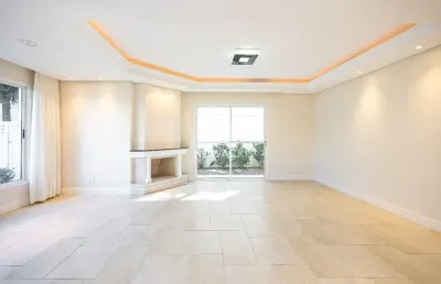 Casa semi mobiliada com 4 dormitórios, 2 suites e 5 vagas em santa felicidade