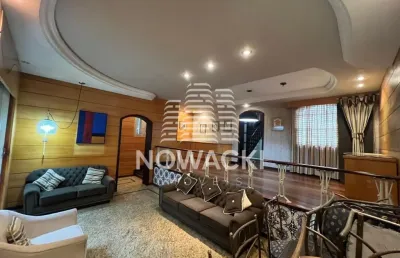 Casa residencial ou comercial com 6 vagas no água verde