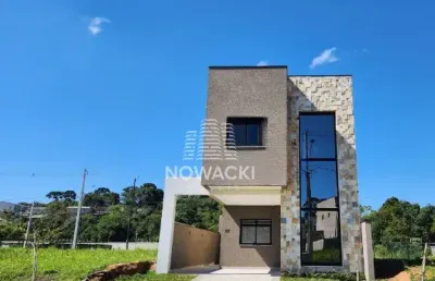 Casa em condomínio com 3 dormitórios e 2 vagas no santa cândida