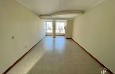 Apartamento amplo de 1 dormitório na avenida da igreja, em tramandaí/rs.