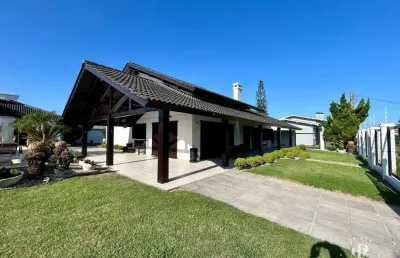 Casa com 6 quartos à venda na Av. Tiradentes, 75, Zona Nova, Tramandaí