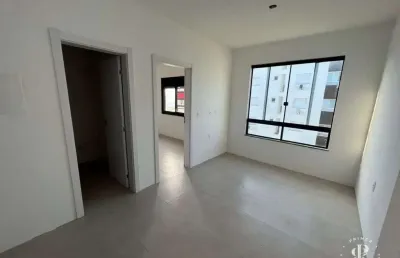 Apartamento de 01 dormitório em prédio novo com rooftop próximo ao mar de traman