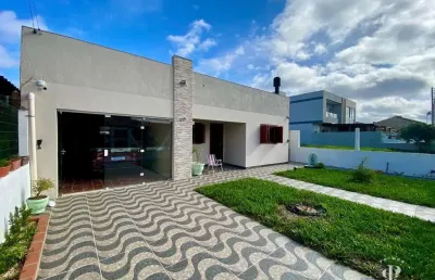 Casa com 2 quartos à venda na Castro Alves, 224, Zona Nova, Tramandaí