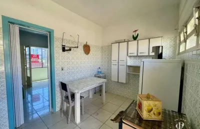 Excelente apartamento de 02 dormitórios no centro de tramandaí