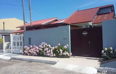 Casa na beira da lagoa, com 2 dormitórios a venda em tramandaí