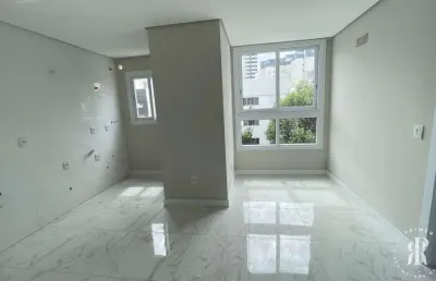 Apartamento um dormitório no centro de tramandaí/rs.