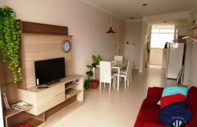 Apartamento 2 dormitórios entre o centro e o mar em tramandaí