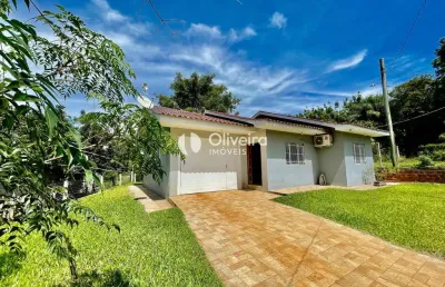 Casa a venda em bairro tranquilo em meio na natureza