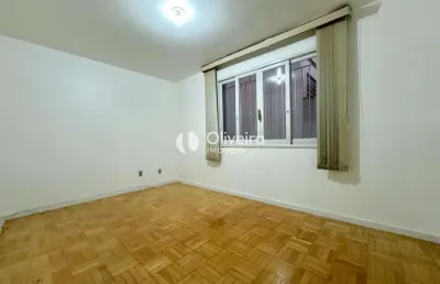 Apartamento com 02 quartos, 82 m² para locação no centro de santa maria!!