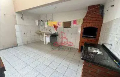 Sobrado com 3 quartos e 6 banheiros à venda, 150 m²