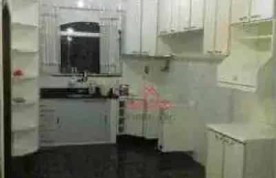 Casa com 3 quartos e 2 banheiros para alugar, 150 m²