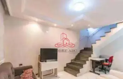 Sobrado com 4 quartos e 4 banheiros para alugar, 172m²
