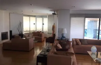 Lindo e charmoso  apartamento com 4 quartos com suítes com closets, 5 vagas de garagem