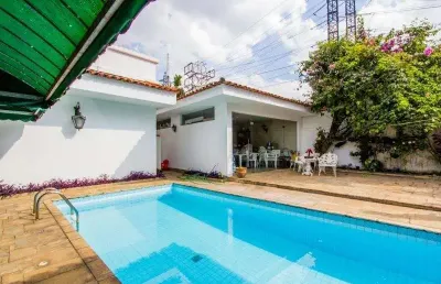 Casa com 3 quartos à venda na Rua Capepuxis, --, Alto de Pinheiros, São Paulo