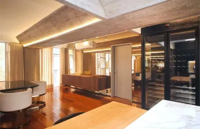 Apartamento ao lado do parque ibirapuera. projeto premiado do arquiteto paulo mendes da rocha