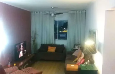 Apartamento bem espaçoso com 2 dormitórios e 2 vagas na vila mariana.