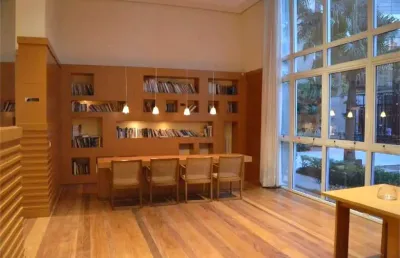 Localização excepicional, modernissímo, vista magnífica, lazer c/pista cooper, ótimo para executivo.