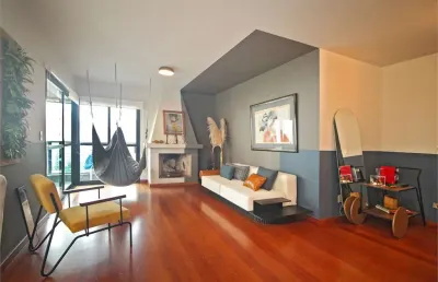 Prédio moderno muito bem conservado 208m² útil bem dividido ótimos armários todos planejados.