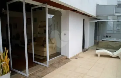 Cobertura penthouse em moema 200m2 - 2 vagas reformada.